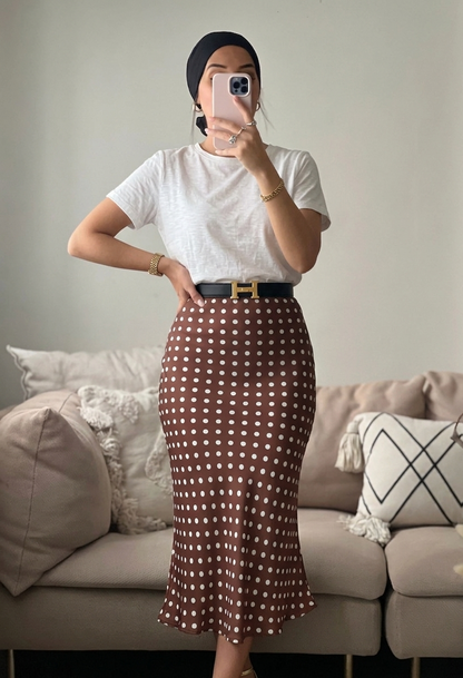 Jupe en Satin "Élégance Pointillée"