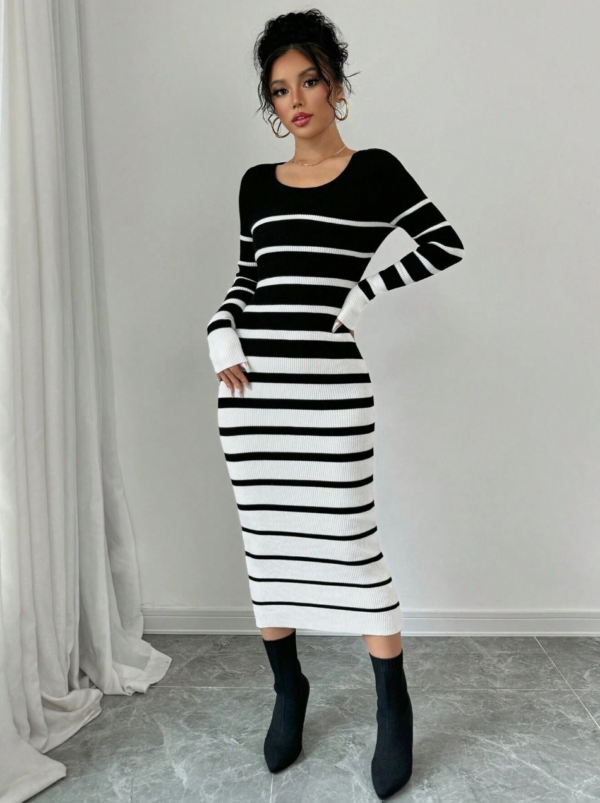 Robe Pull Slim à rayures, contrastes de couleurs noir et blanc – Image 3